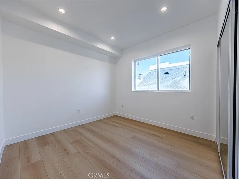 2426 S West View St #C — Photo 27