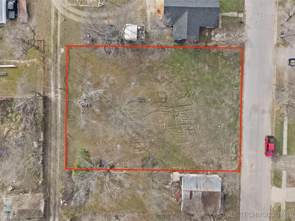 305 E Tahlequah Ave, Sulphur, OK 73086