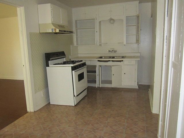 2nd image of 1108 Gibbs