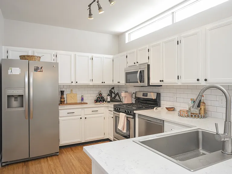1004 Elmshade Ln — Photo 18