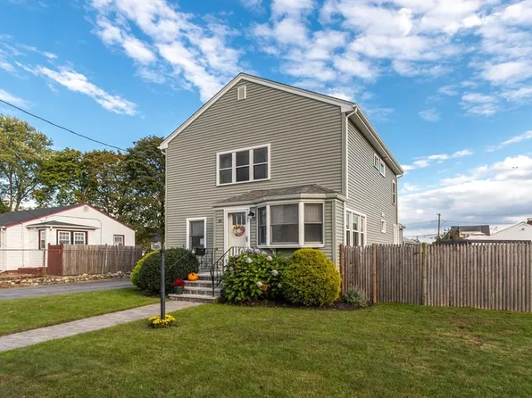 30 Spencer Ave, Saugus, MA 01906