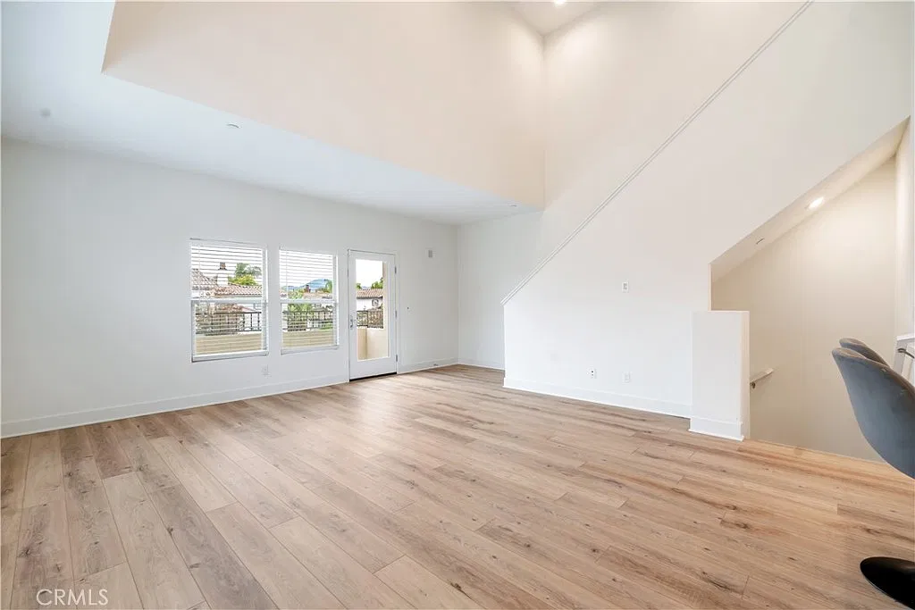 3 bed, 1433 sqft, $4,800 — Photo 3