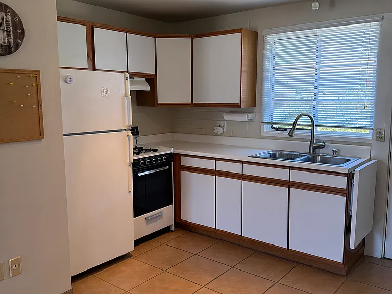437 S Paseo Madera #B — Photo 24