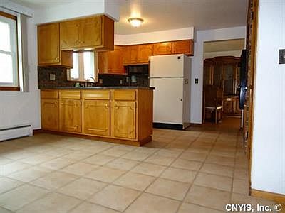 4th image of 213 Colony Park Dr