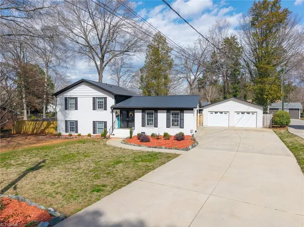 511 Woodlawn Dr, Lexington, NC 27292