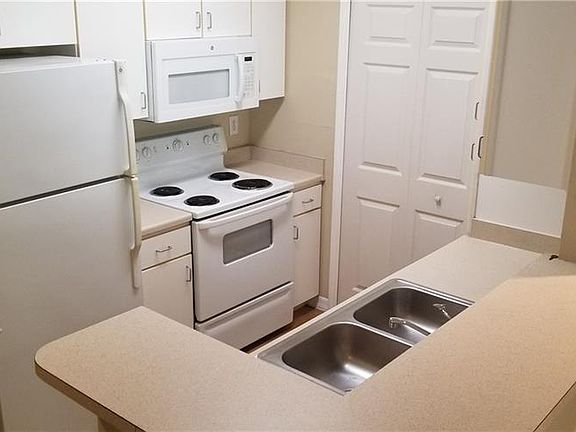 3rd image of 1910 E Palm Ave APT 11215