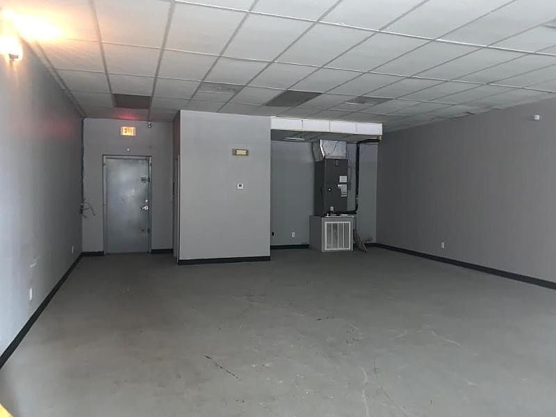 2nd image of 319 E Coma Ave
