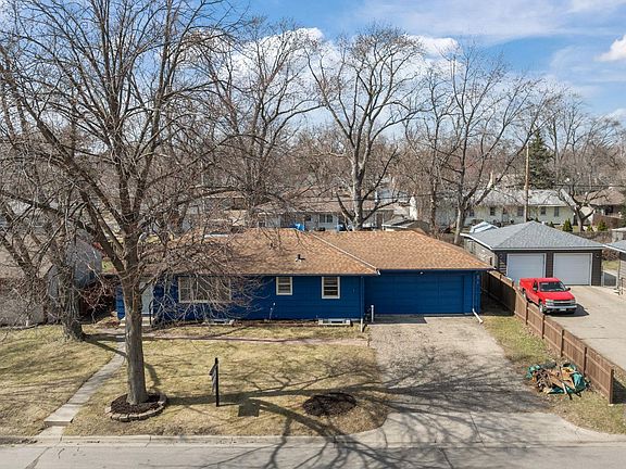 3rd image of 7332 Pleasant Ave S