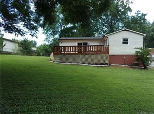826 Honeywood Ln, Gastonia, NC 28056