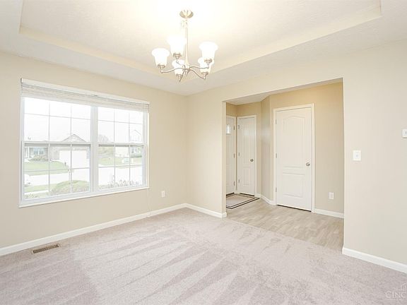 5th image of 7981 Victory Garden Ln