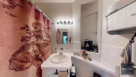 Rented by Bond New York