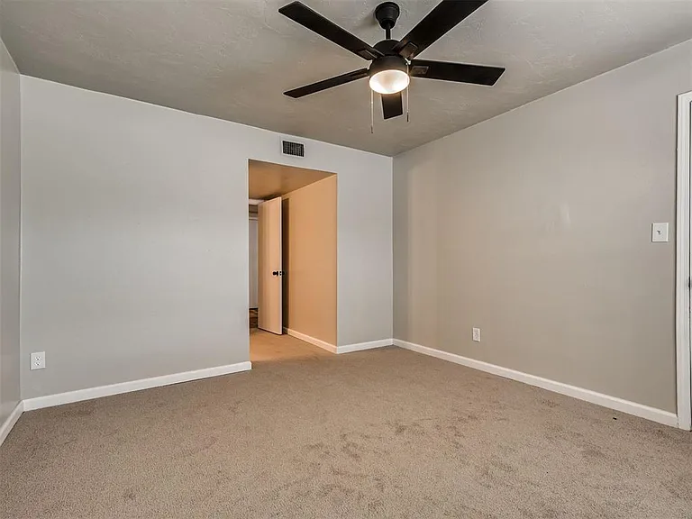 1725 E Lindsey St #2 — Photo 17