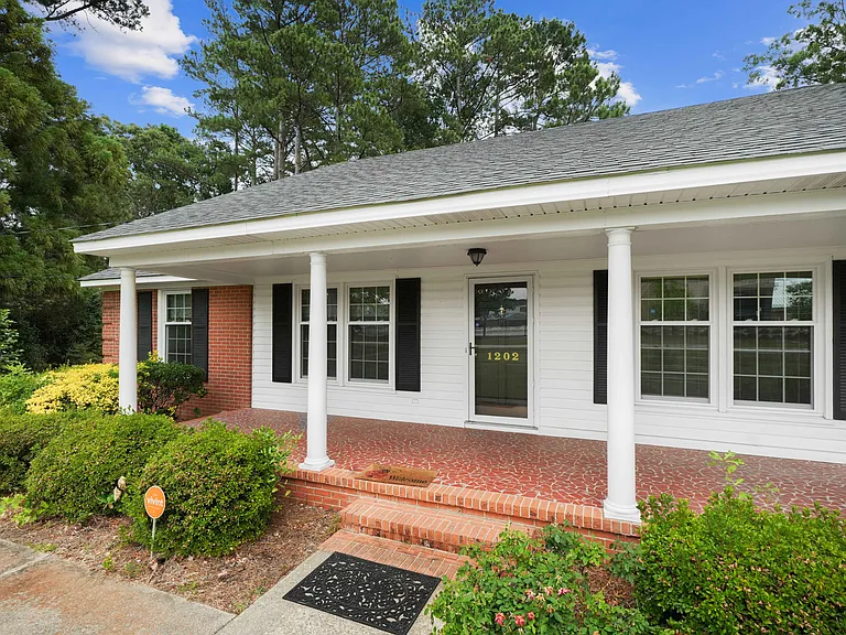 1202 Patetown Rd — Photo 2