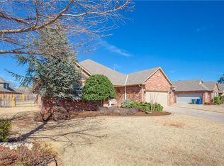 801 Longmeadow Ct, Edmond, OK 73003