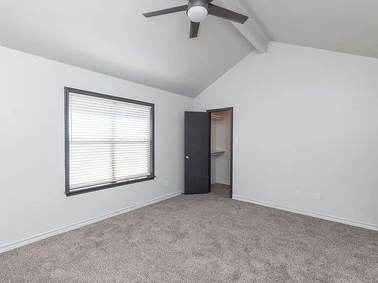 5501 Burnham Dr — Photo 20
