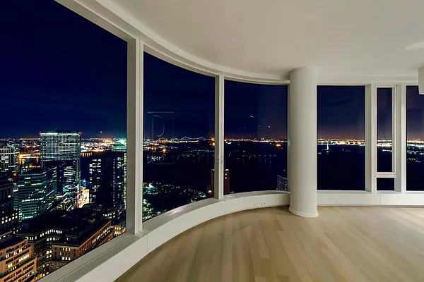 Rented by Bouklis Group | media 31