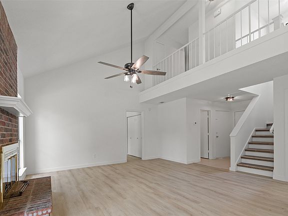 4th image of 2713 Francisco Dr