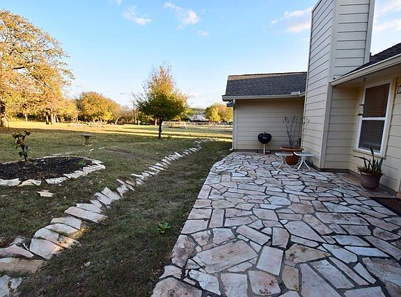 5th image of 14 W River Oaks Ln