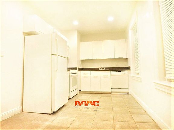 3rd image of 3911 62nd St APT 44