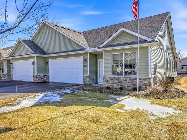 698 Bibeau Ct, Vadnais Heights, MN 55127