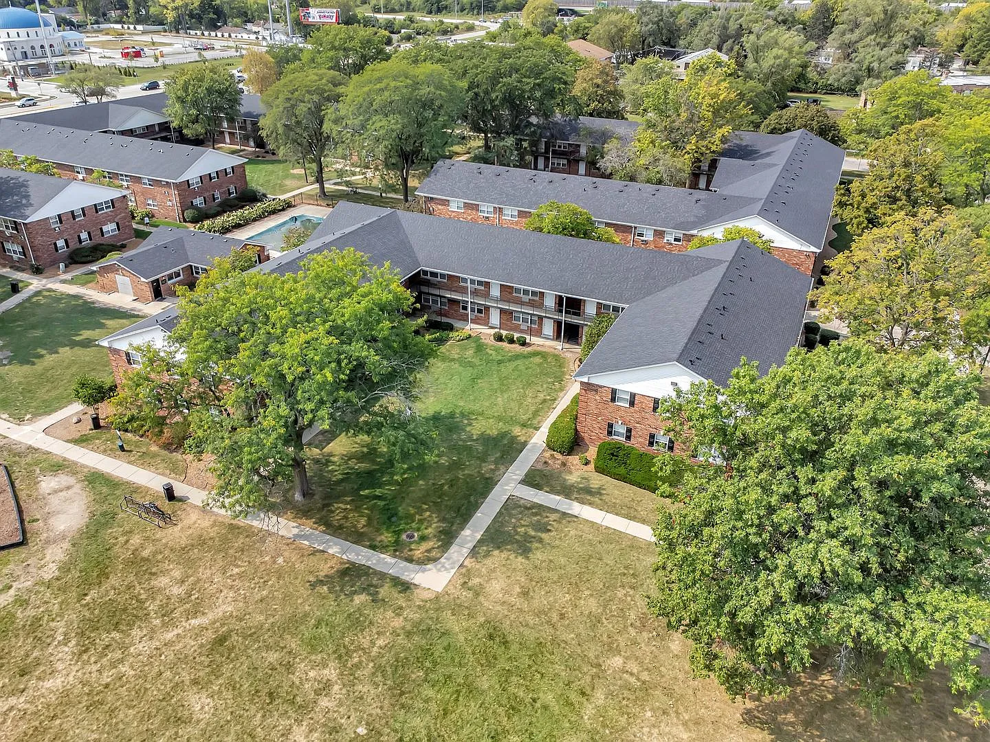 Iron Gate Apartments — Photo 4