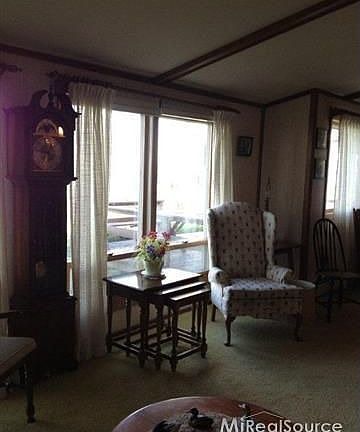 3rd image of 4431 Clarke Dr