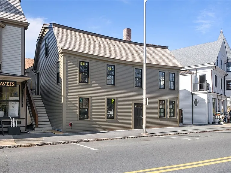 7 Central St #R1 — Photo 9