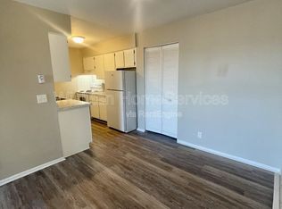 201 Charleston Blvd #6, Macomb, IL 61455