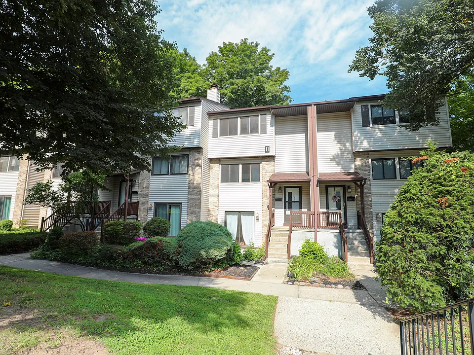 259 Village Ct