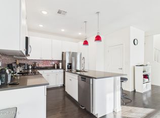 2335 E HIDALGO Avenue, Phoenix, AZ 85040