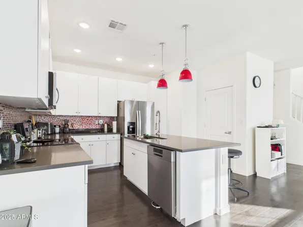 2335 E HIDALGO Avenue, Phoenix, AZ 85040