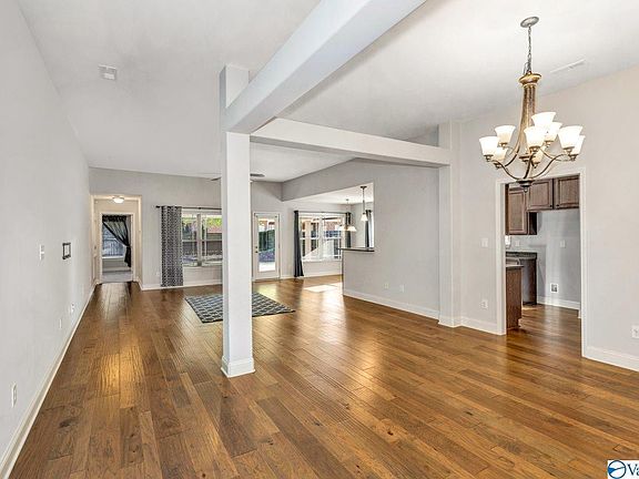 2nd image of 4951 Montauk Trl SE