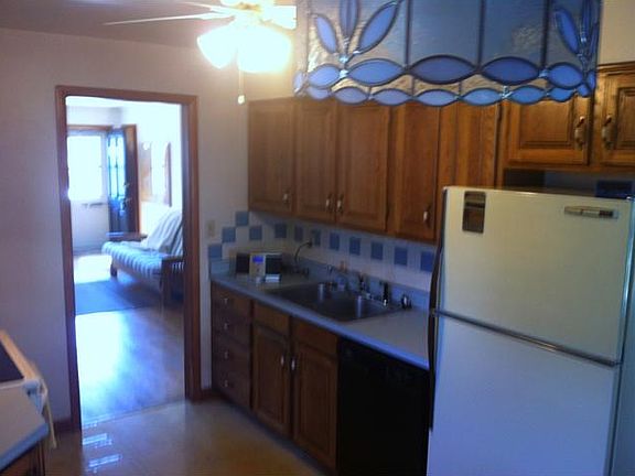 5th image of 40 Orchard Dr