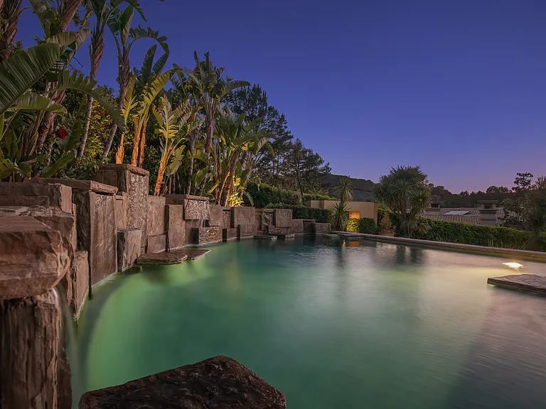 1650 Mesa Ridge Ave — Photo 54
