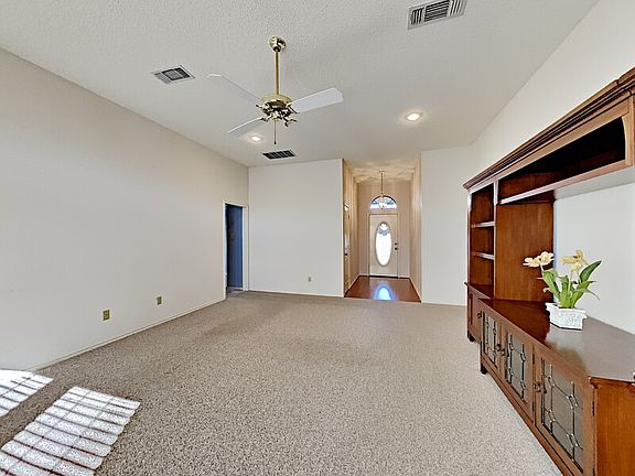 4th image of 6214 Glen Echo Ln