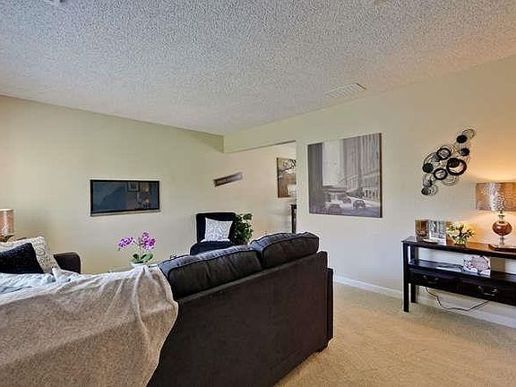 2nd image of 127 Escazu Ct