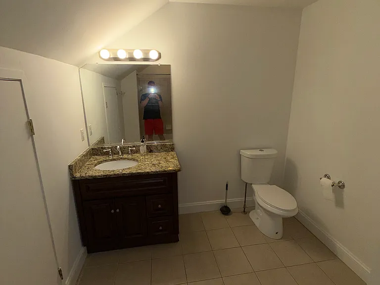 220 Gross Ave — Photo 39