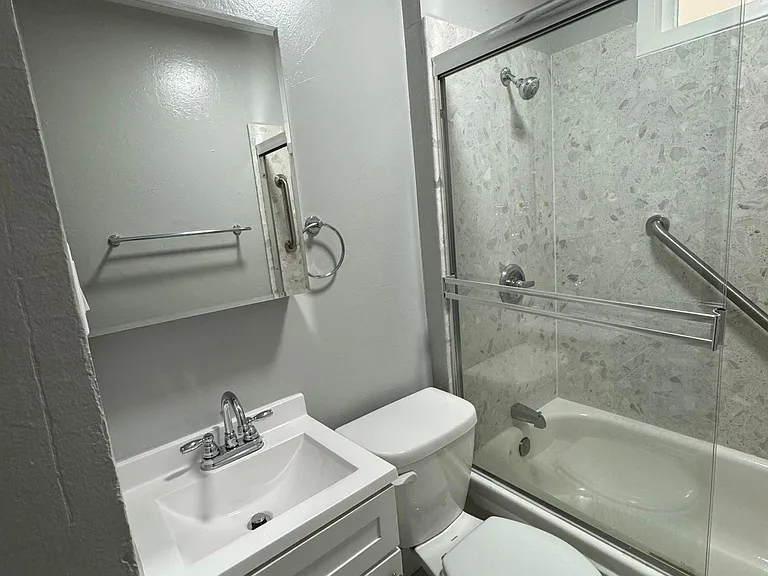 1350 Washington Street — Photo 20