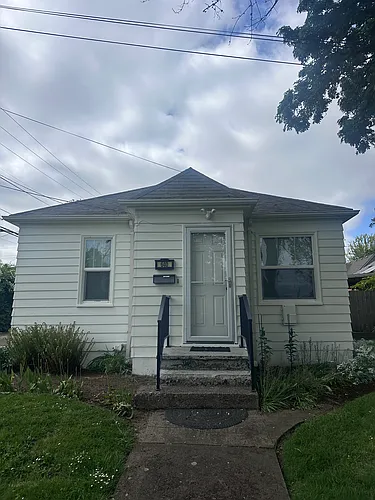 640 Gaines St NE Photo 1