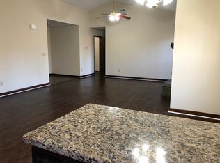 245 Winona Dr, Fayetteville, GA 30214