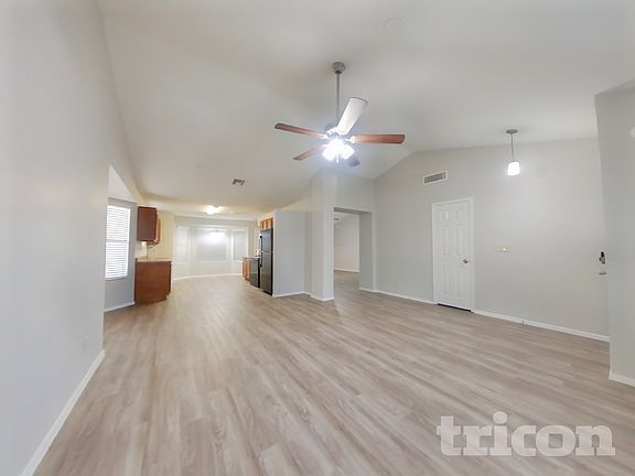 5th image of 7743 W Dreyfus Dr