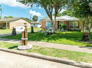 1418 N Avenue R, Freeport, TX 77541