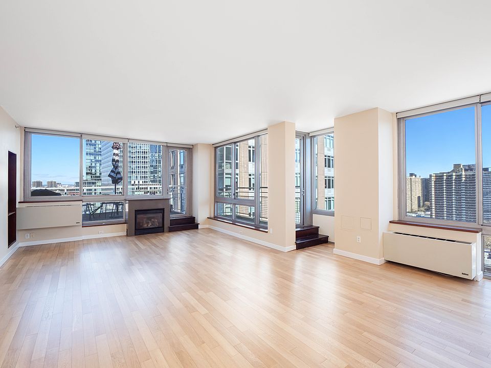 1st image of 225 W 60th St #Ph2b