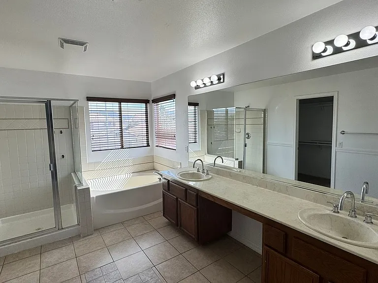 1013 Malibu Sands Ave — Photo 25