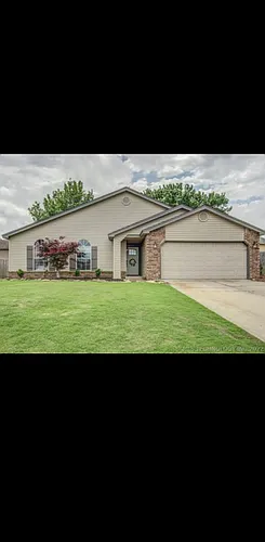 1513 W Edgewater Pl Photo 1