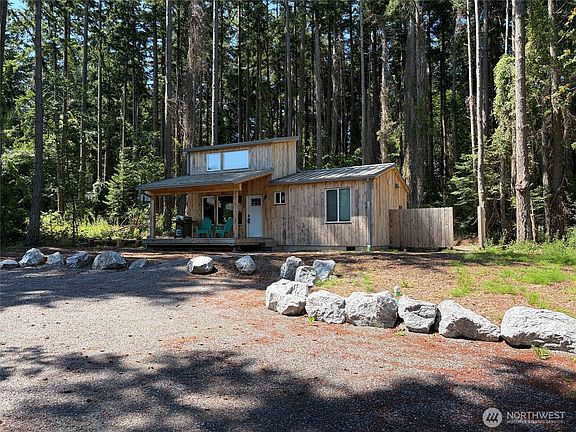 3rd image of 311 Enchanted Forest Road