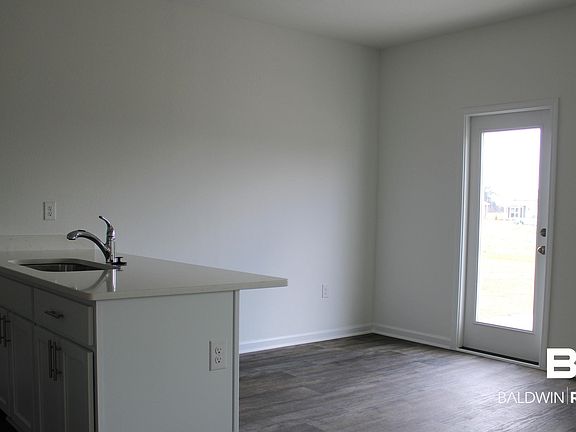 5th image of 8879 Chabo Cir