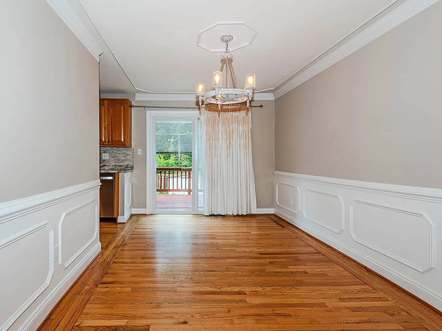3 bed, 1800 sqft, $2,600 — Photo 3