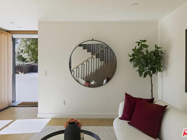 14934 Martha St, Sherman Oaks, CA 91411