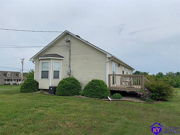 4th image of 115 Camelot Dr